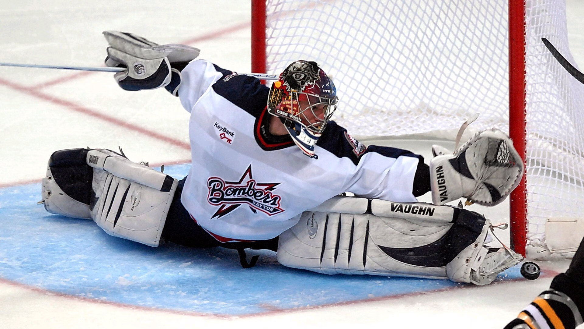 _老鹰主将缺席，全队团结迎挑战_，老鹰队伍